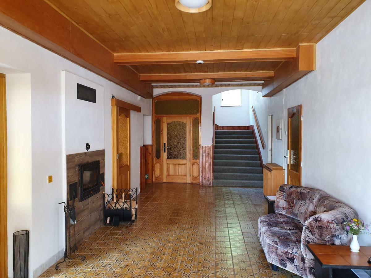 Rs Bernov Zatisi Hotel Nejdek Exterior foto