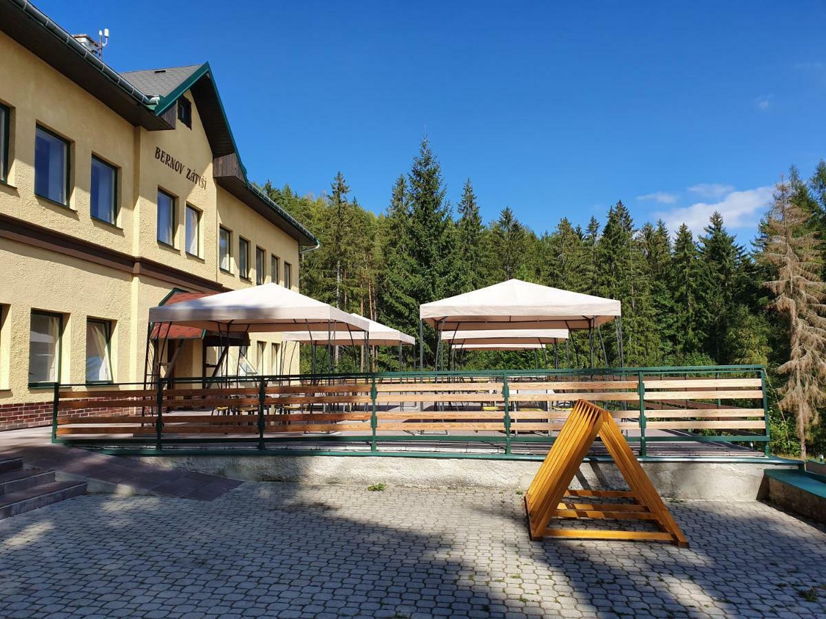 Rs Bernov Zatisi Hotel Nejdek Exterior foto