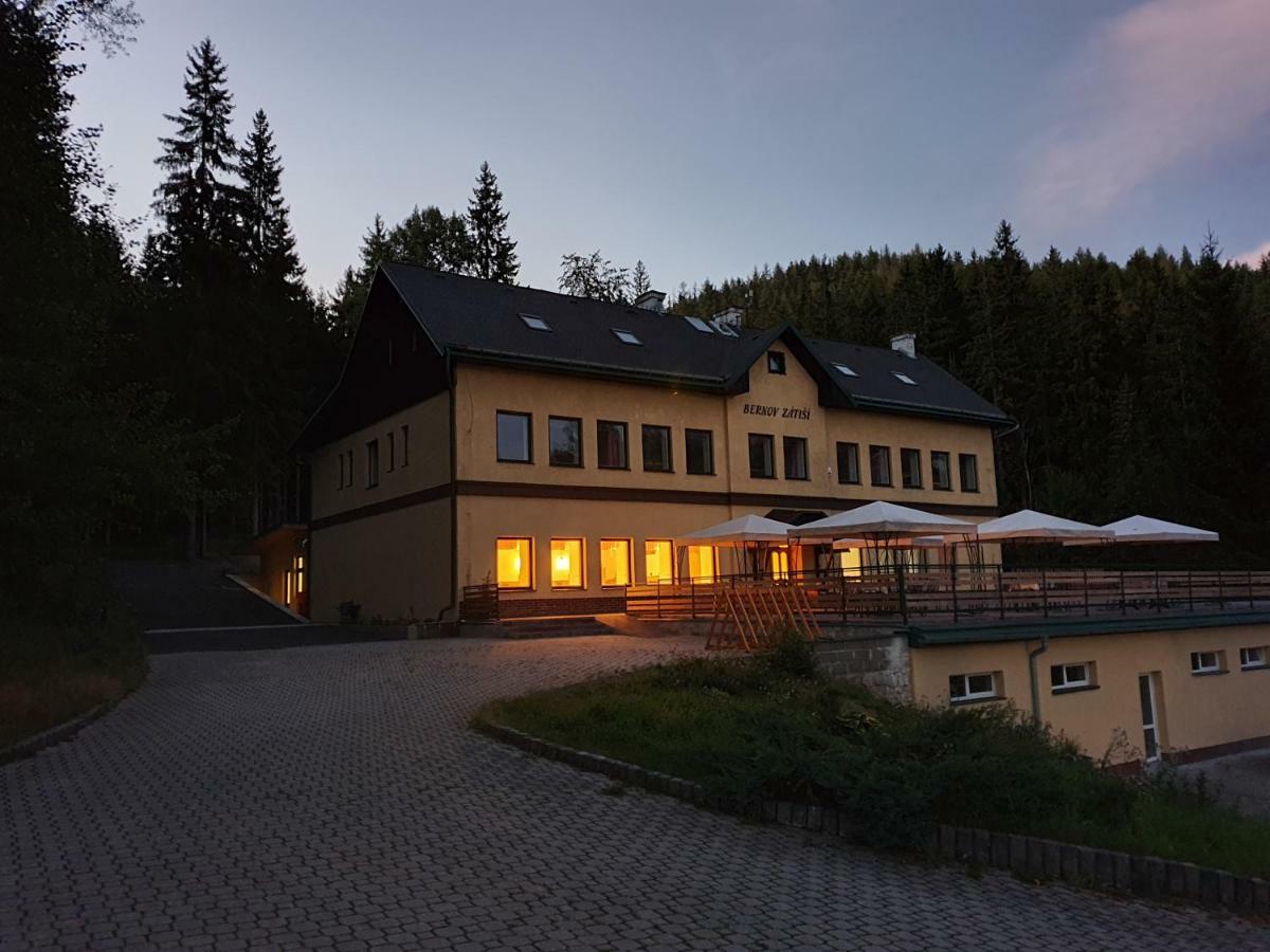 Rs Bernov Zatisi Hotel Nejdek Exterior foto
